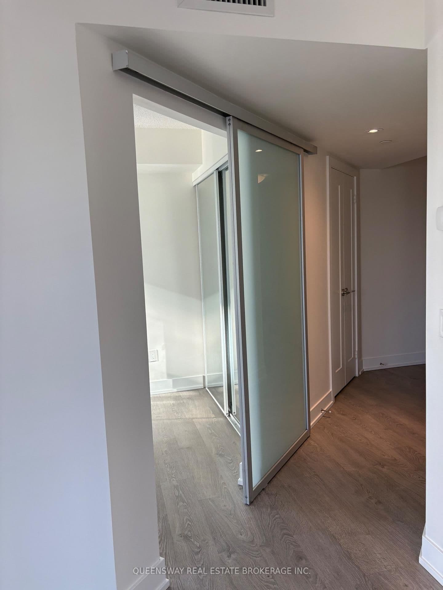 7 Mabelle Avenue, Unit 1504 thumbnail 19