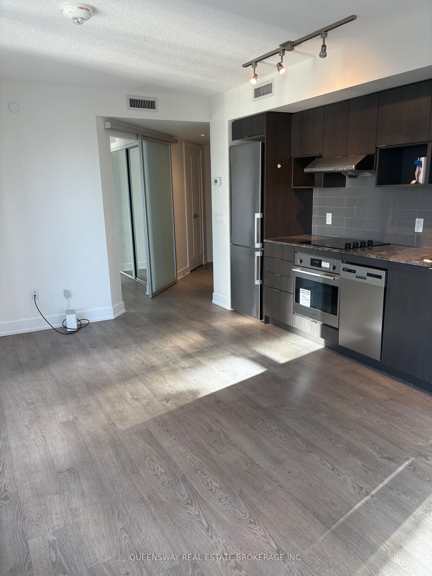 7 Mabelle Avenue, Unit 1504 thumbnail 26
