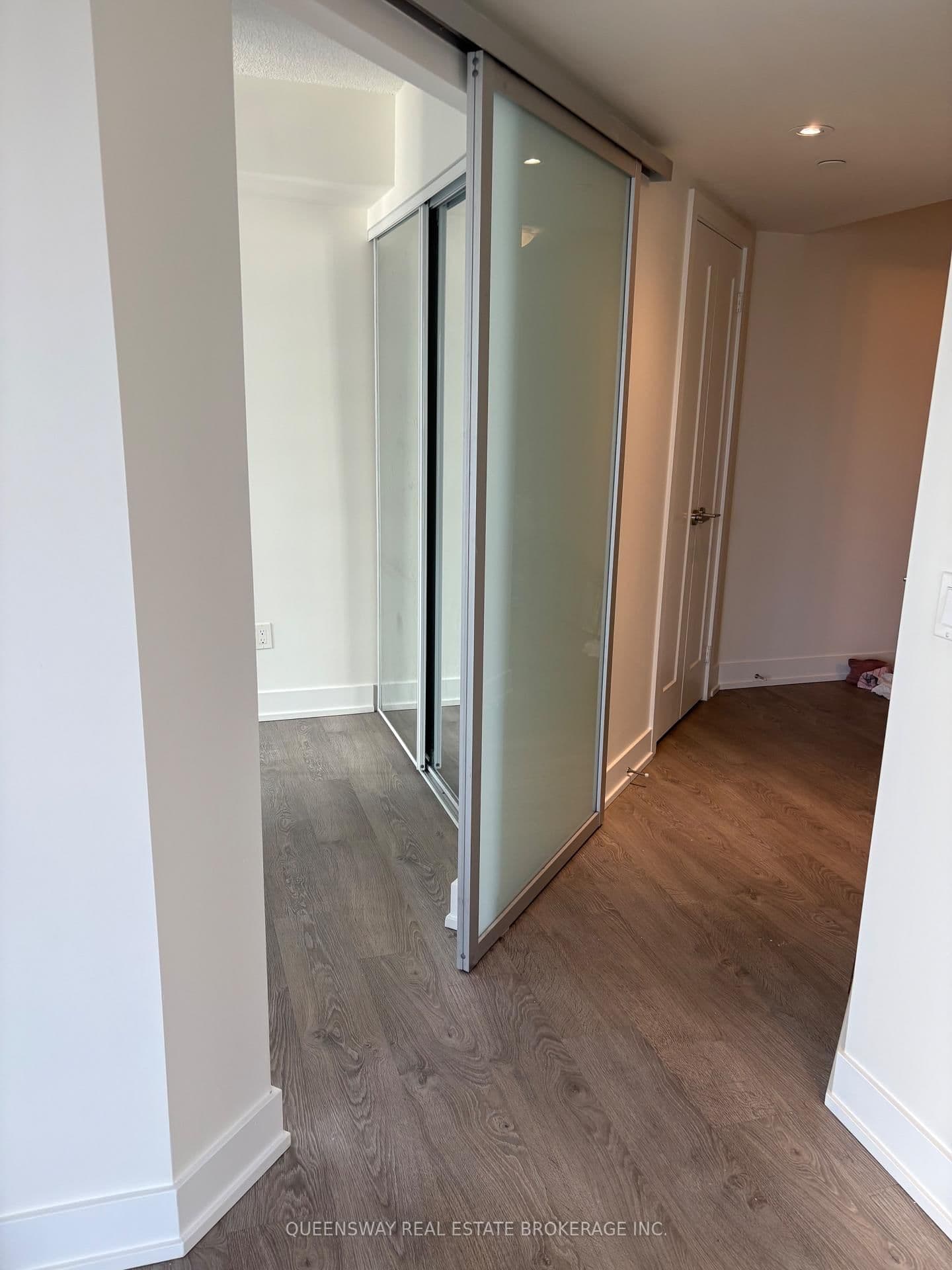 7 Mabelle Avenue, Unit 1504 thumbnail 28