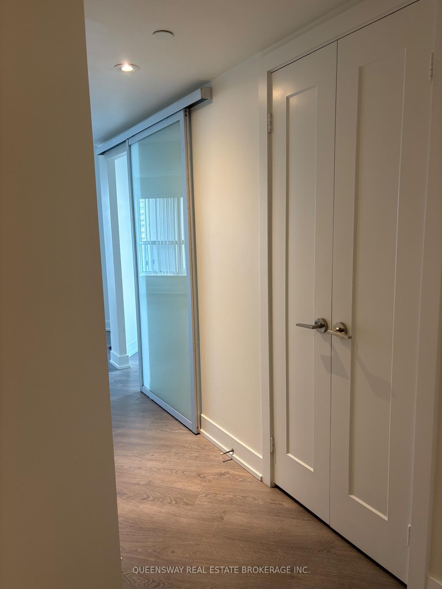 7 Mabelle Avenue, Unit 1504 thumbnail 31