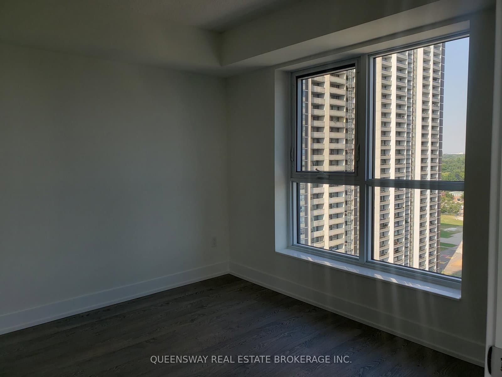 7 Mabelle Avenue, Unit 1504 thumbnail 9