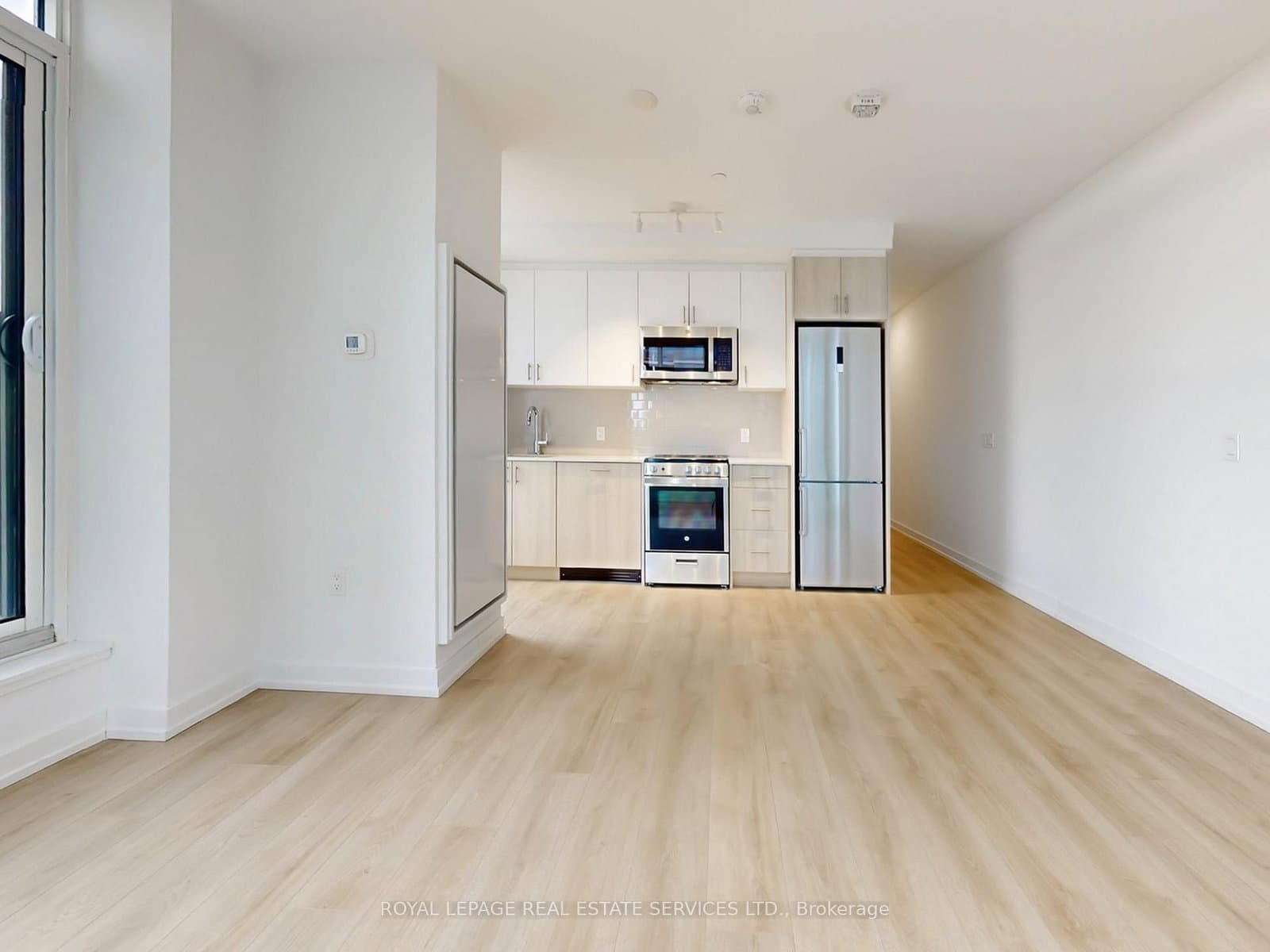 1195 The Queensway, Unit 614 thumbnail 3