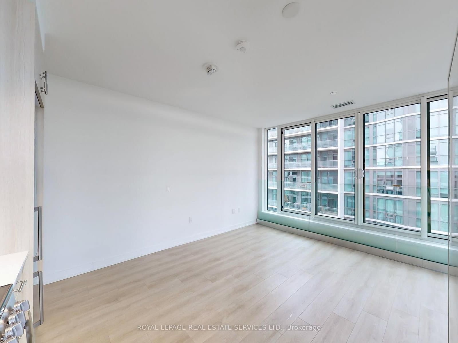 1195 The Queensway, Unit 614 thumbnail 9