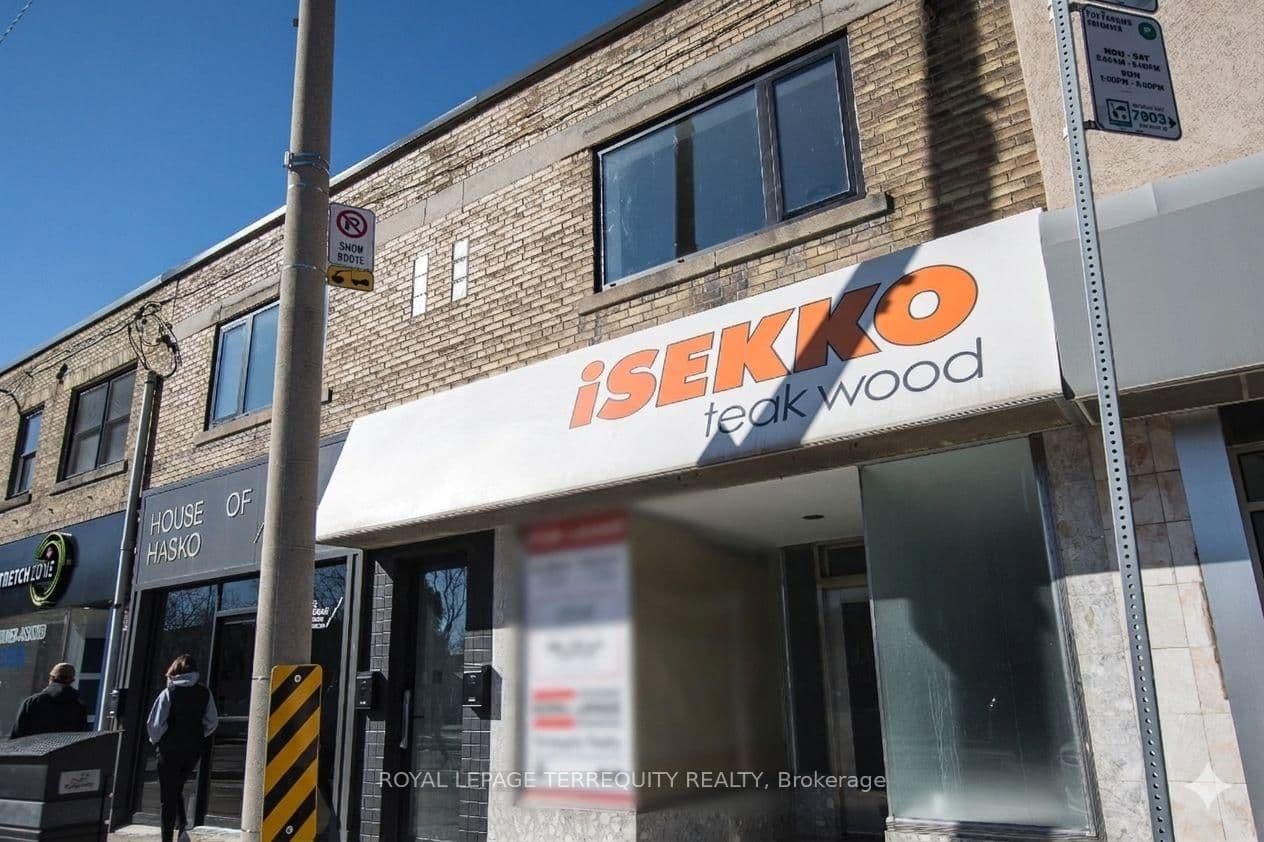 3042 Bloor Street W, Unit A2 thumbnail 3