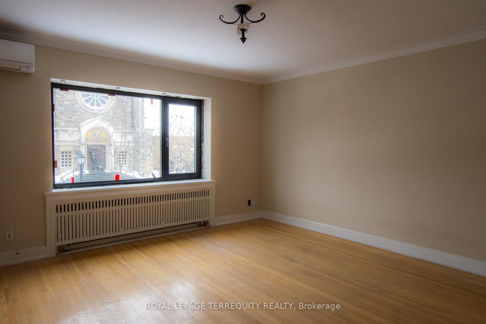 3042 Bloor Street W, Unit A2 thumbnail 7