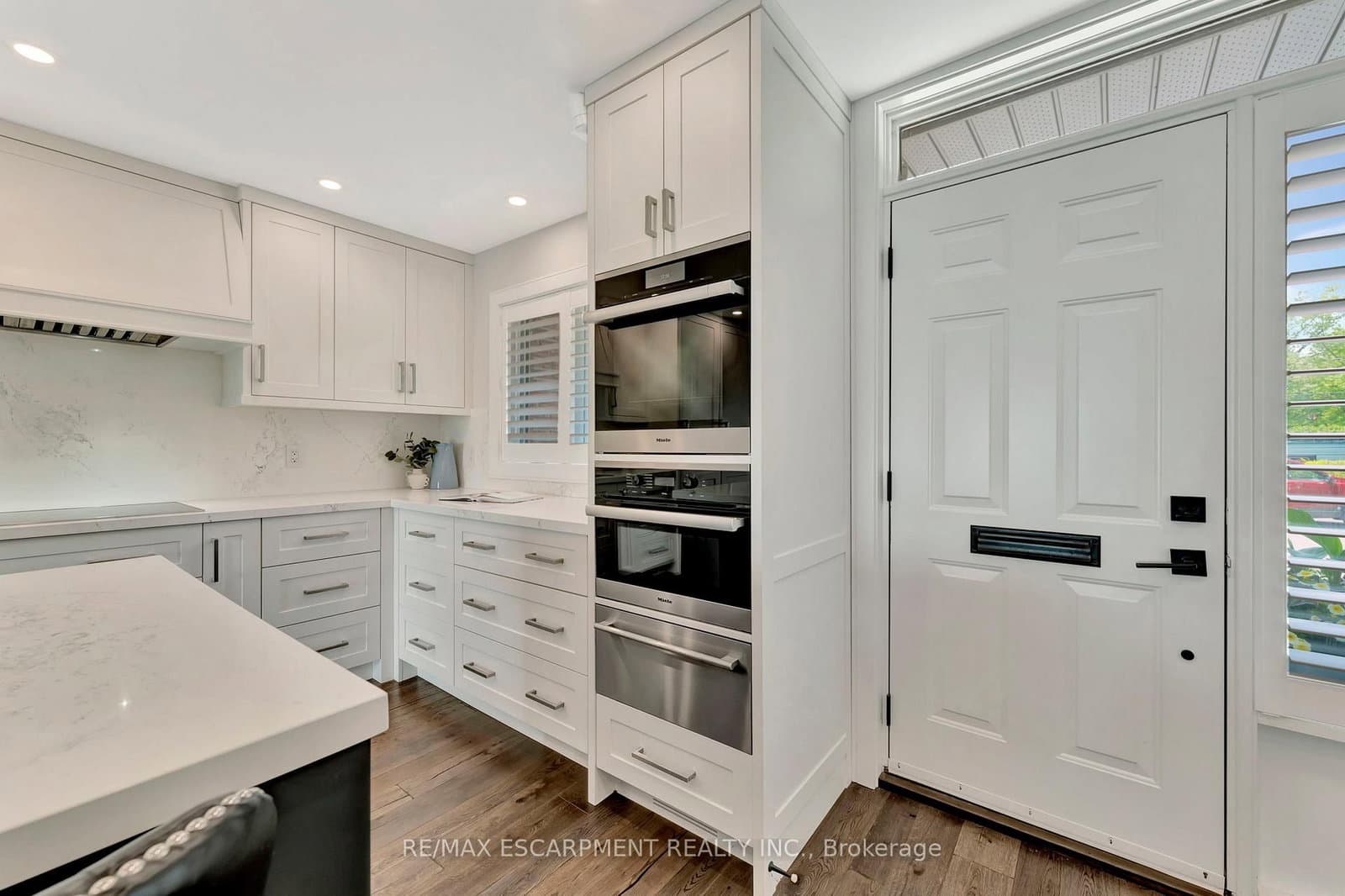 2136 Old Lakeshore Road, Unit 3 thumbnail 10
