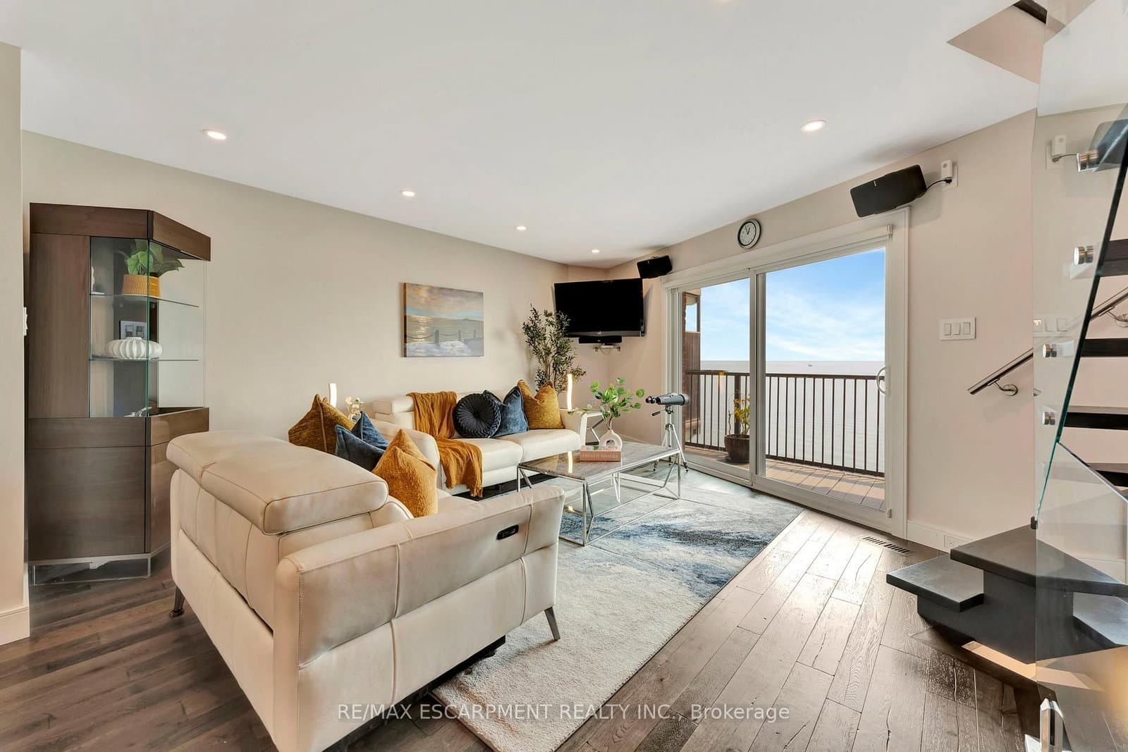 2136 Old Lakeshore Road, Unit 3 thumbnail 13