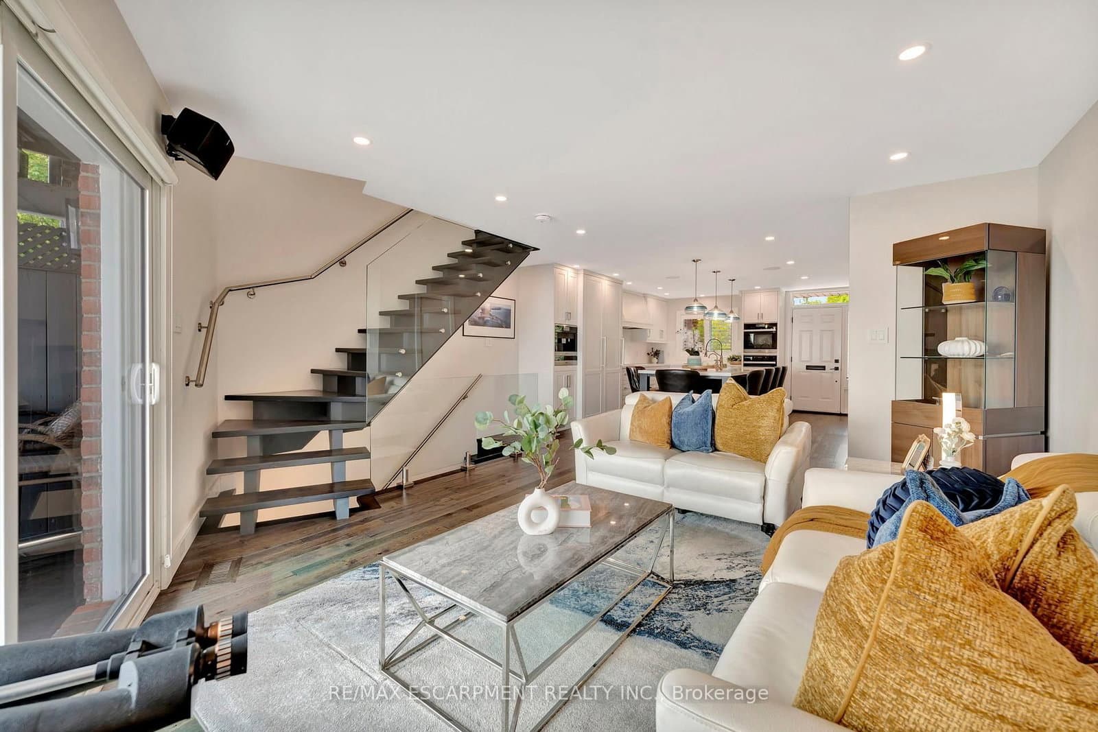 2136 Old Lakeshore Road, Unit 3 thumbnail 15