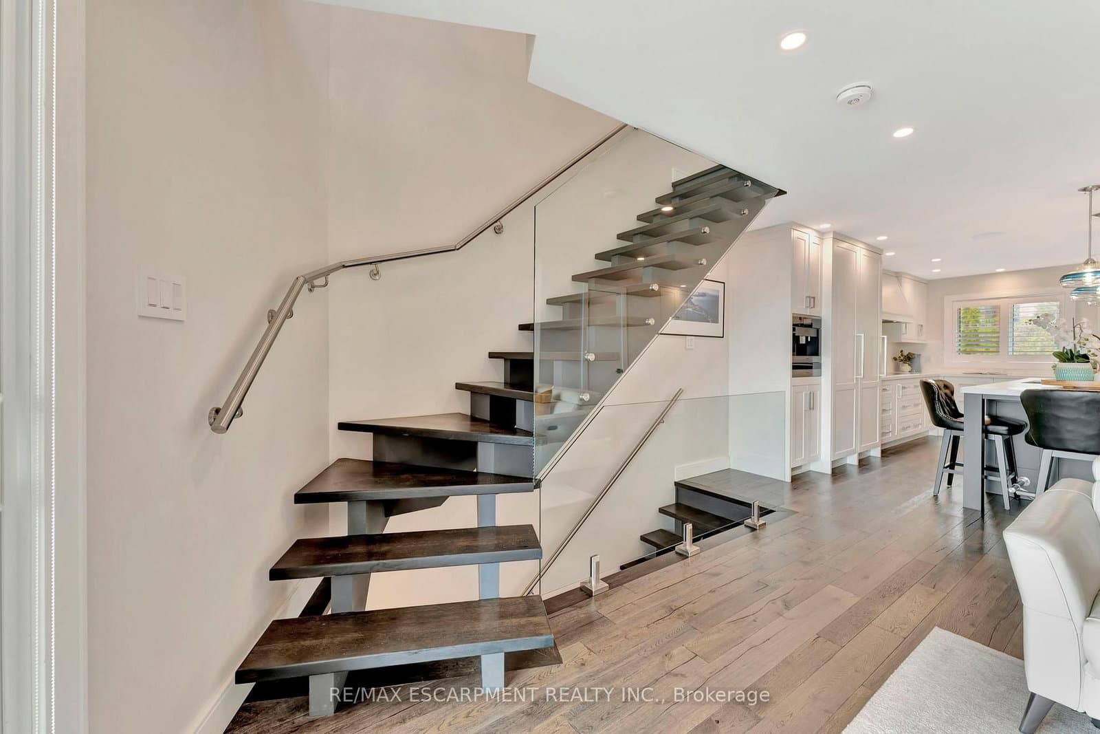 2136 Old Lakeshore Road, Unit 3 thumbnail 17