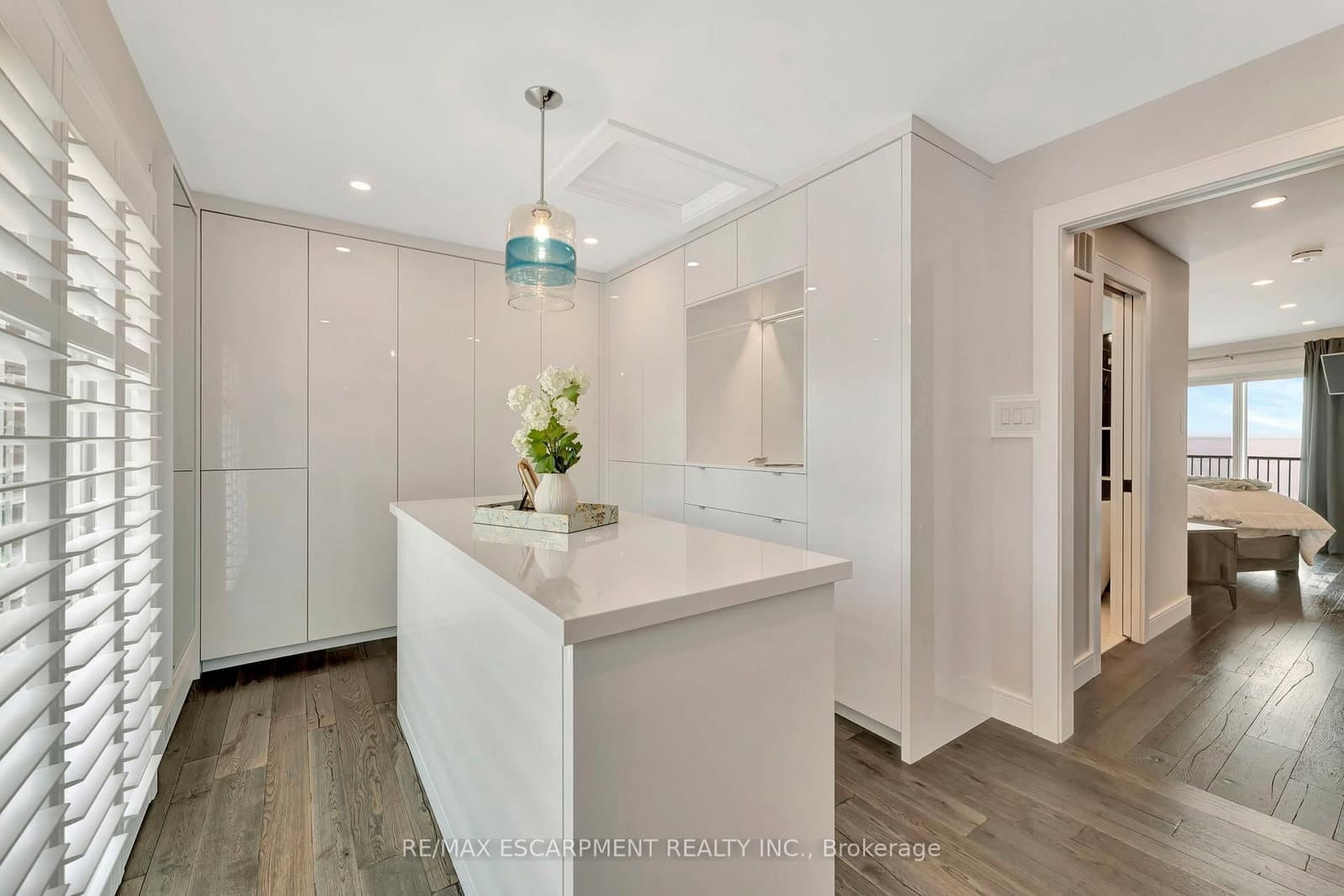 2136 Old Lakeshore Road, Unit 3 thumbnail 20