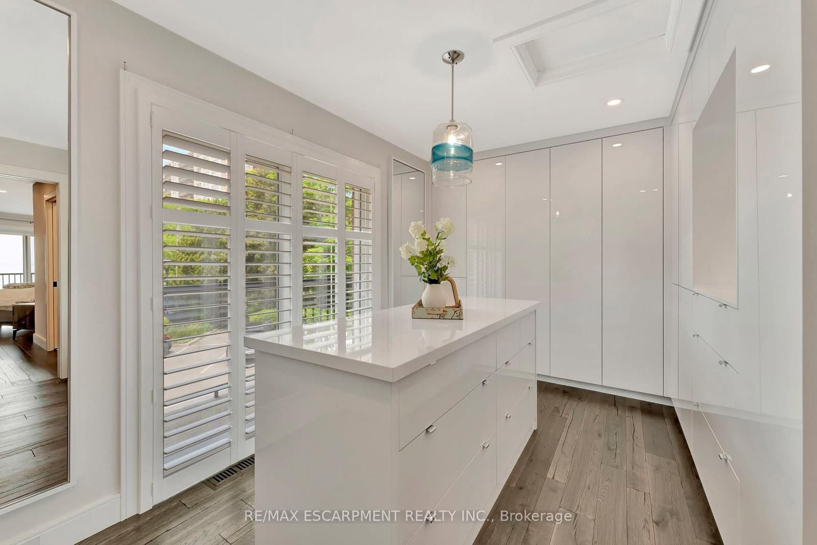 2136 Old Lakeshore Road, Unit 3 thumbnail 21