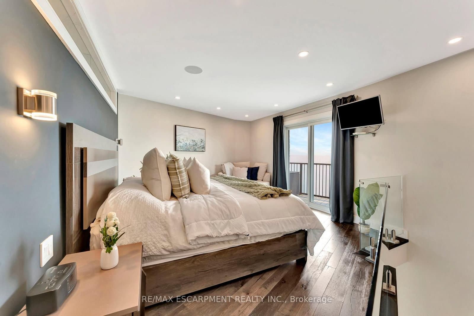 2136 Old Lakeshore Road, Unit 3 thumbnail 26