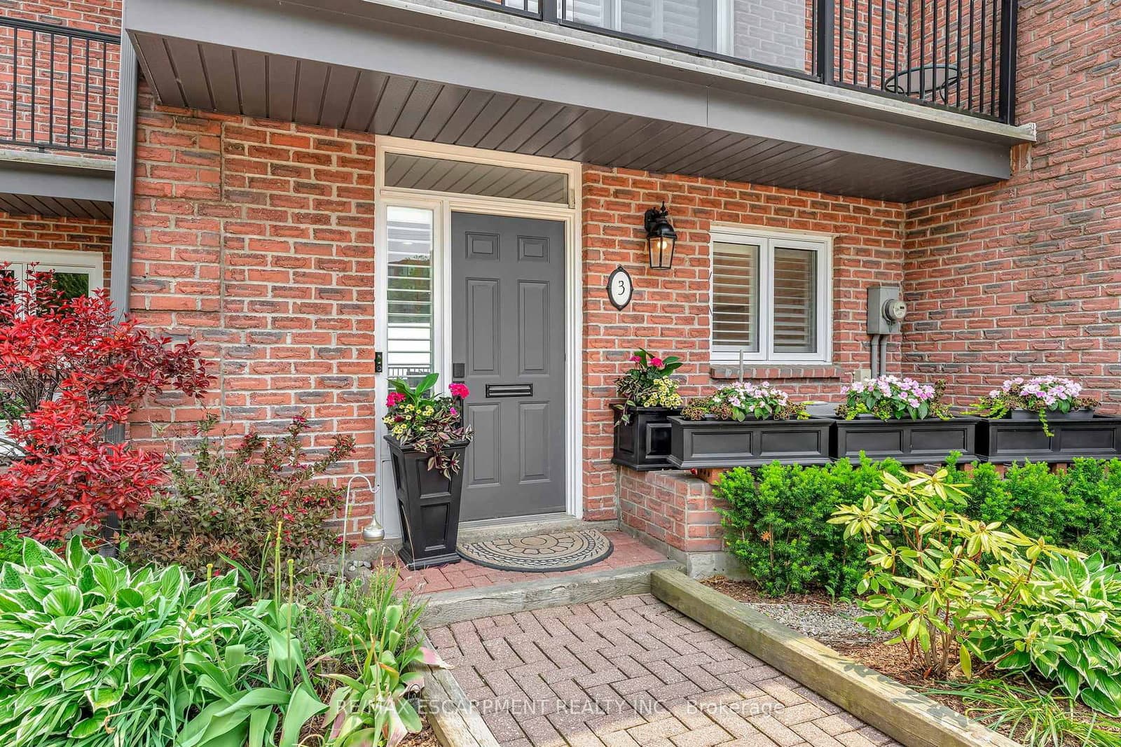 2136 Old Lakeshore Road, Unit 3 thumbnail 3