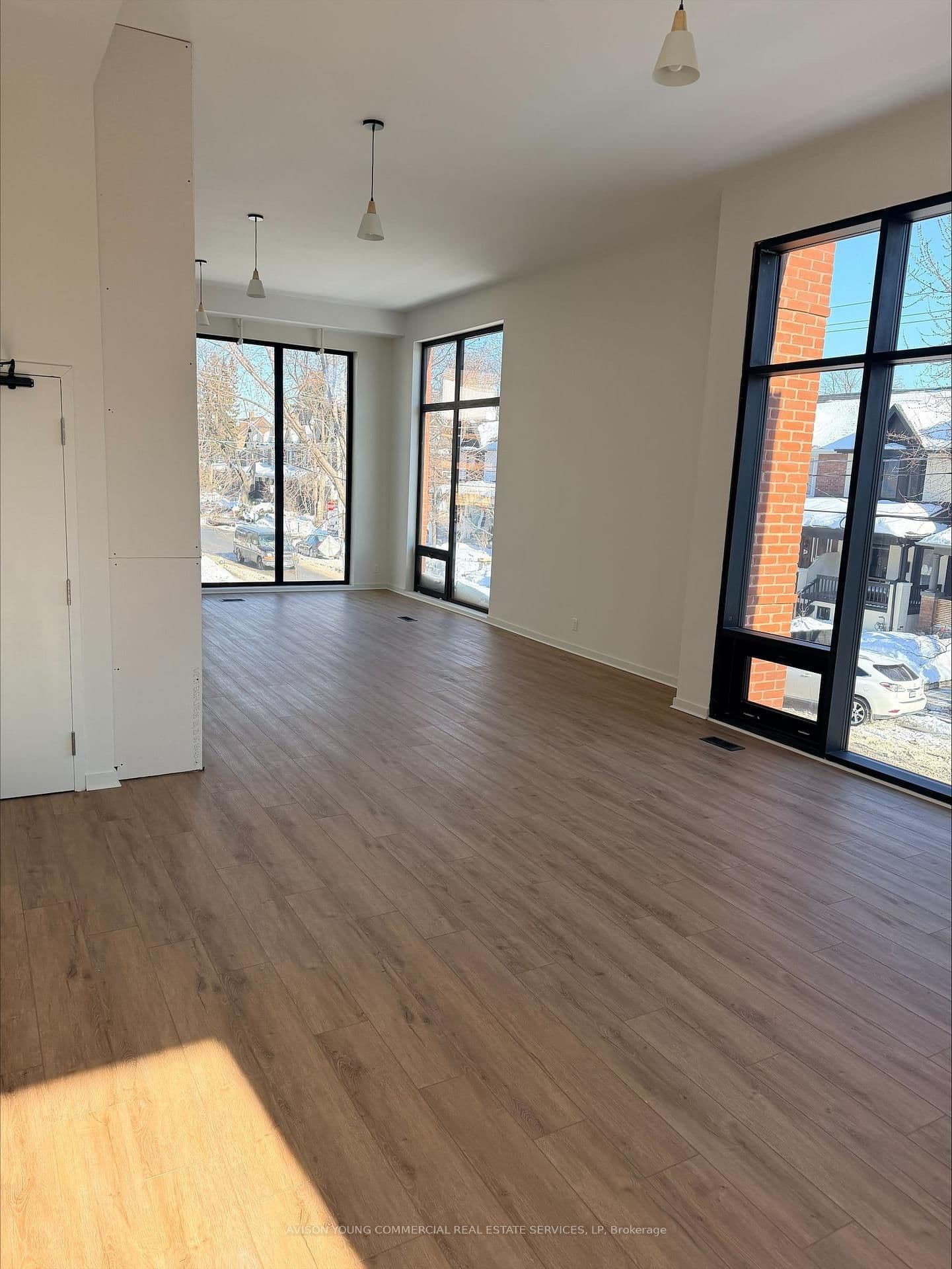 170 Perth Avenue W, Unit 3 thumbnail 3