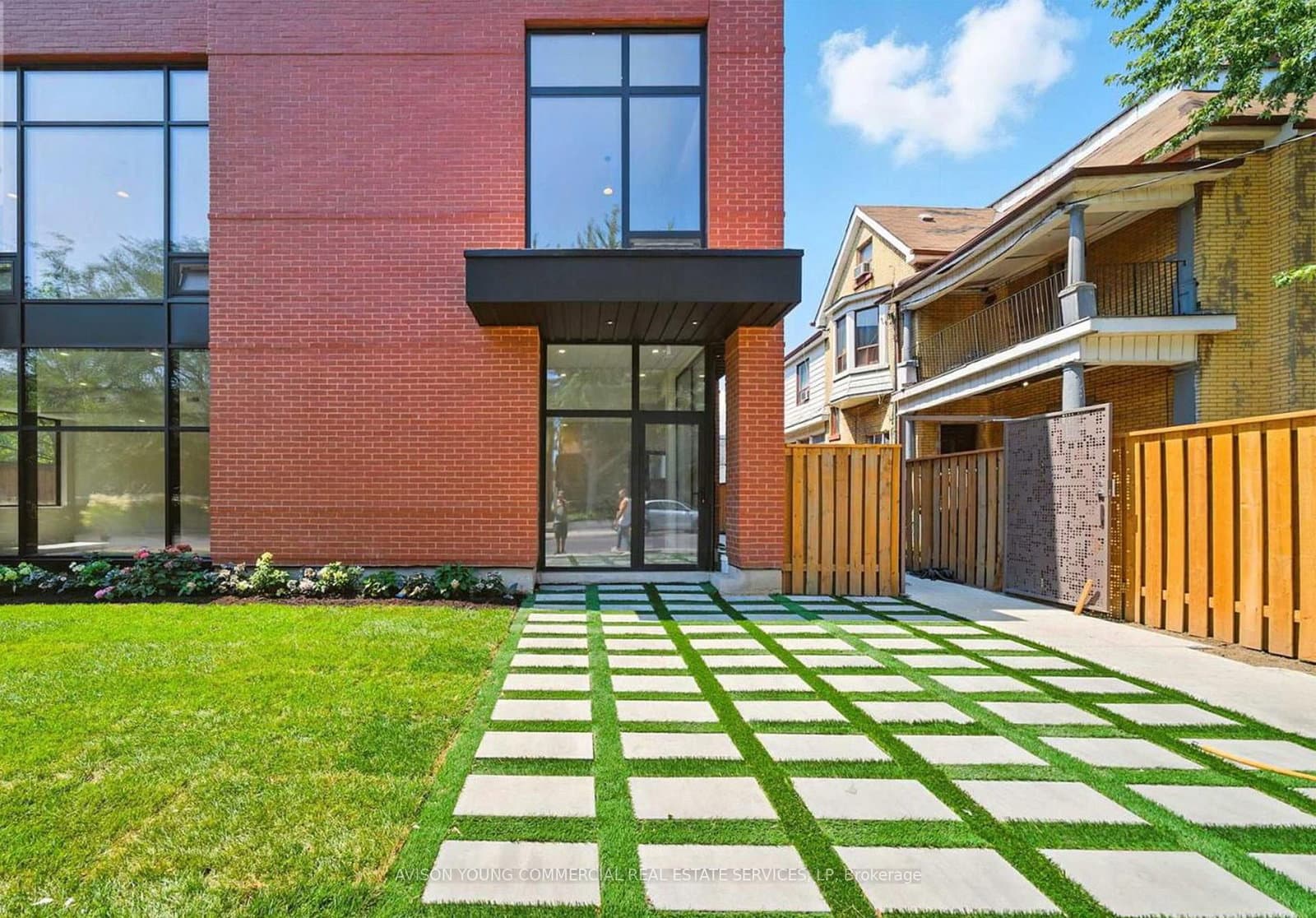 170 Perth Avenue, Unit 1 thumbnail 2