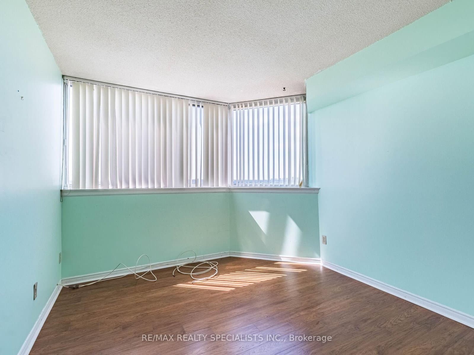 880 Dundas Street W, Unit 1002 thumbnail 23