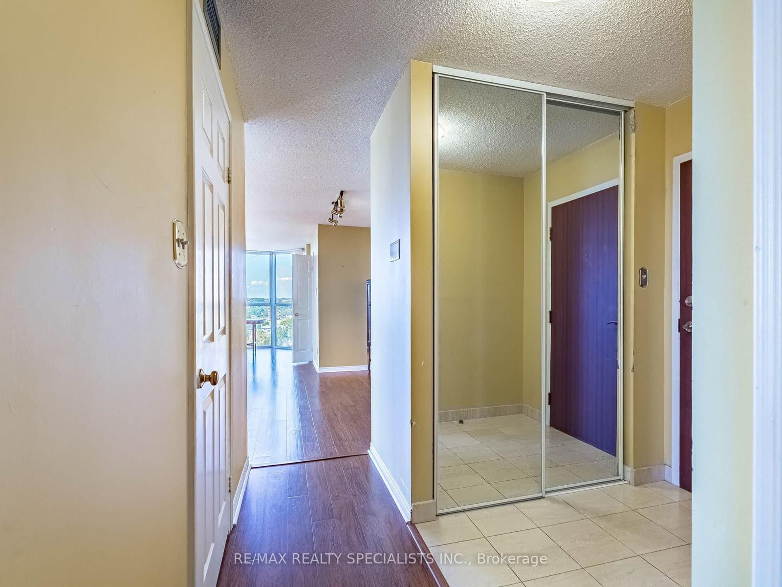 880 Dundas Street W, Unit 1002 thumbnail 25