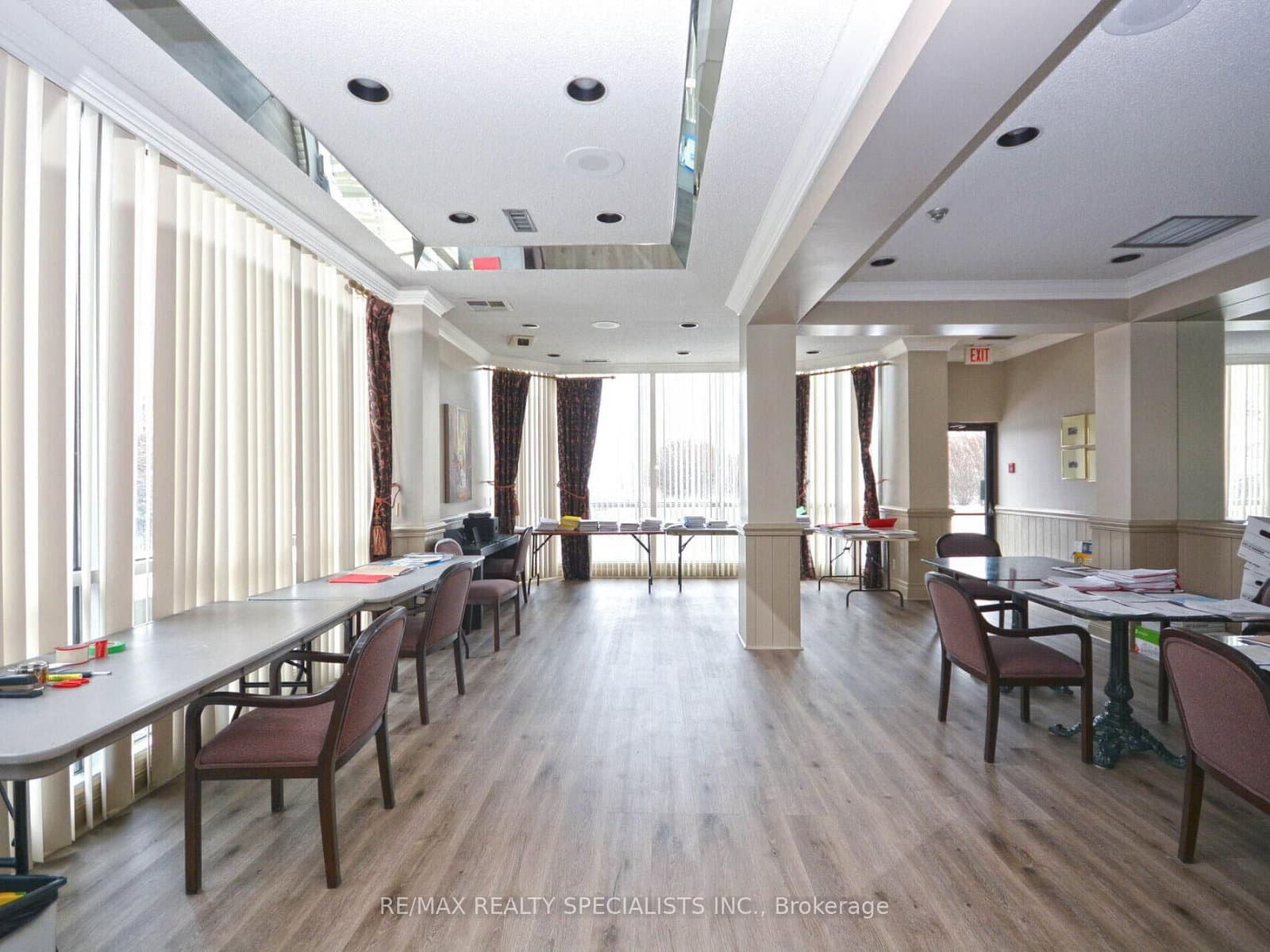880 Dundas Street W, Unit 1002 thumbnail 35