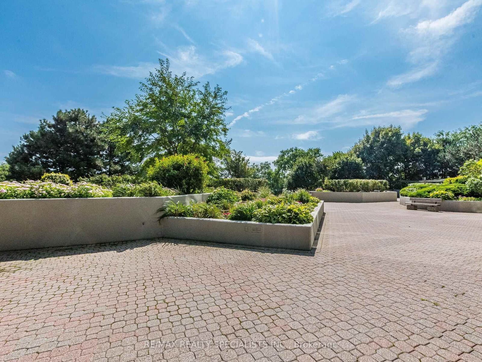 880 Dundas Street W, Unit 1002 thumbnail 45