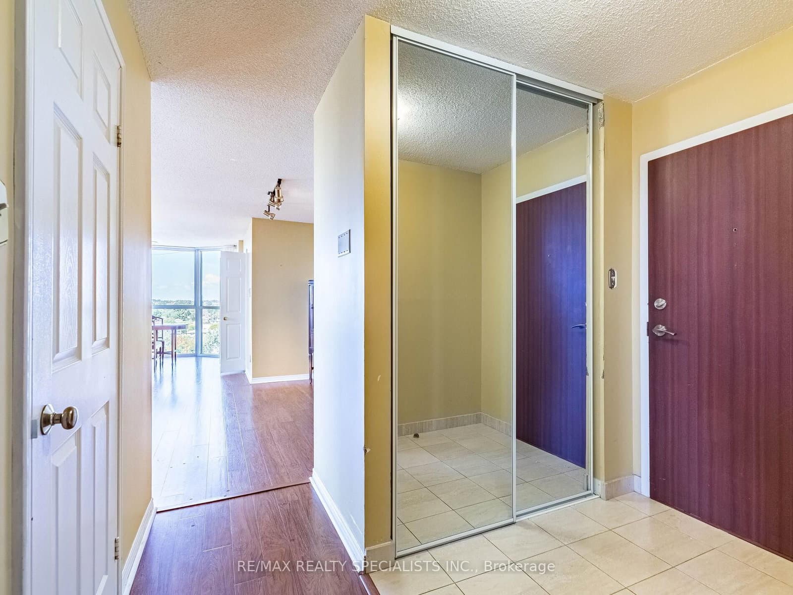 880 Dundas Street W, Unit 1002 thumbnail 7