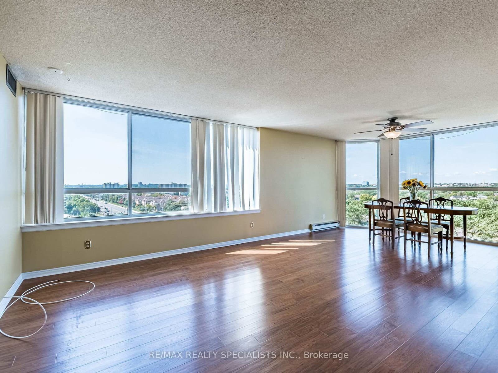 880 Dundas Street W, Unit 1002 thumbnail 8