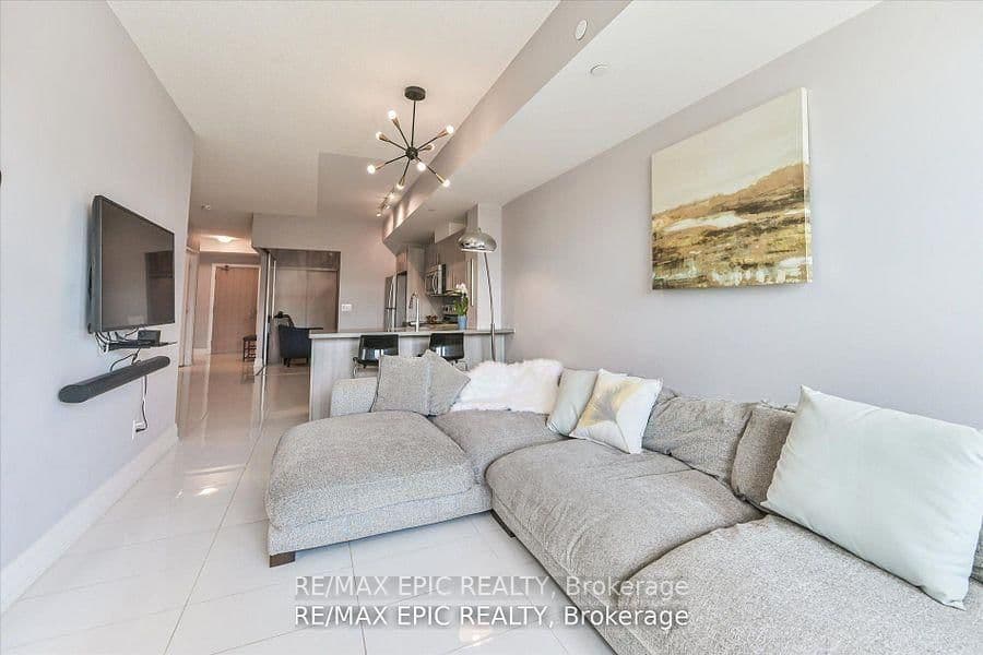 16 McAdam Avenue, Unit 204 thumbnail 12
