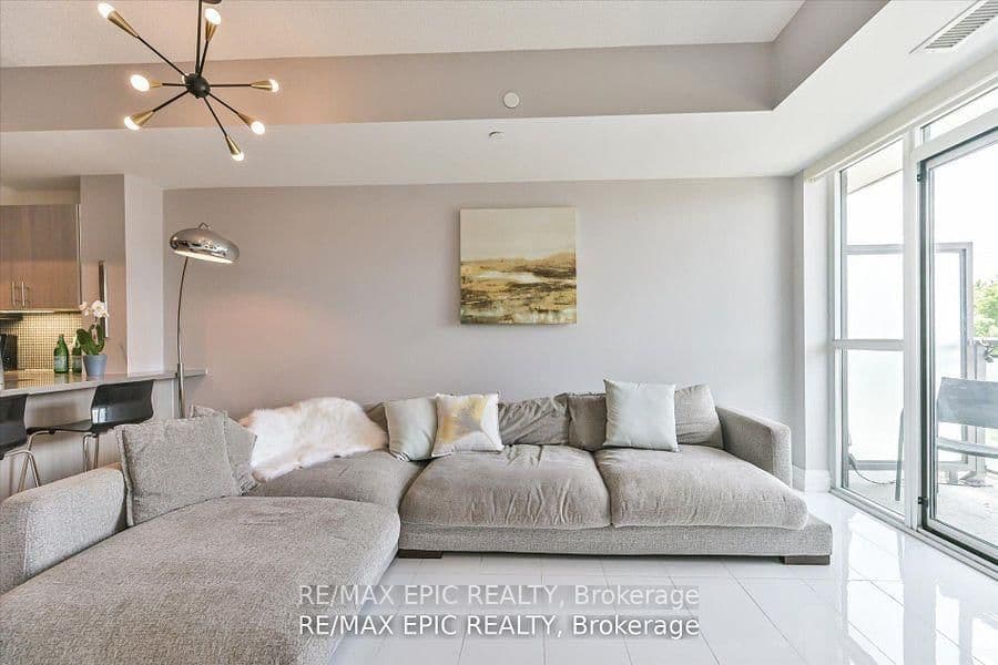 16 McAdam Avenue, Unit 204 thumbnail 13