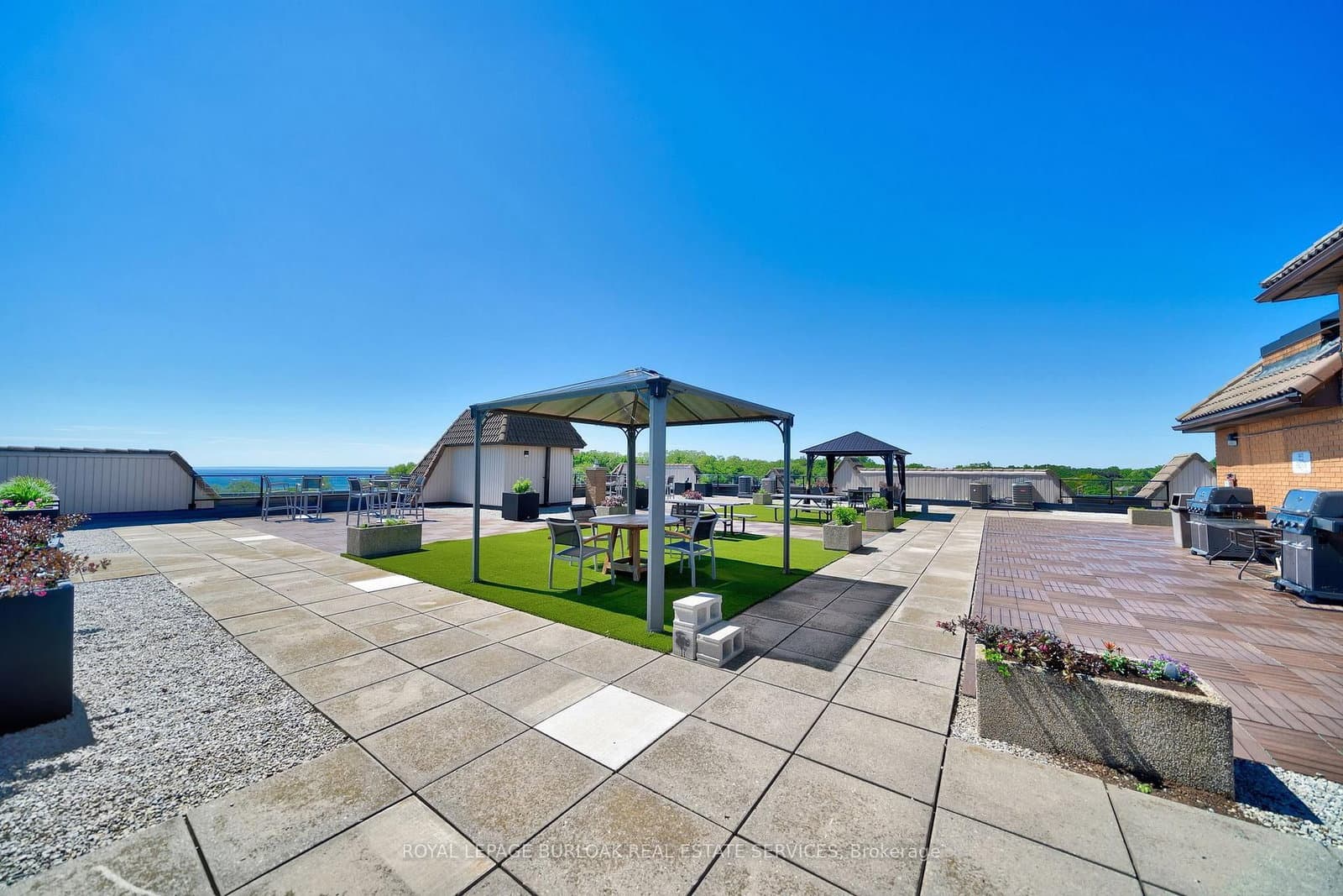 102 Bronte Road, Unit 303 thumbnail 14
