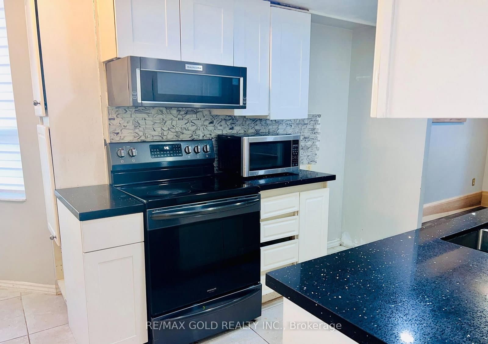 10 Malta Avenue, Unit 1504 thumbnail 13