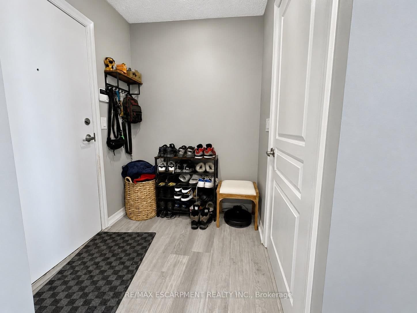 1940 Ironstone Drive, Unit 809 thumbnail 12