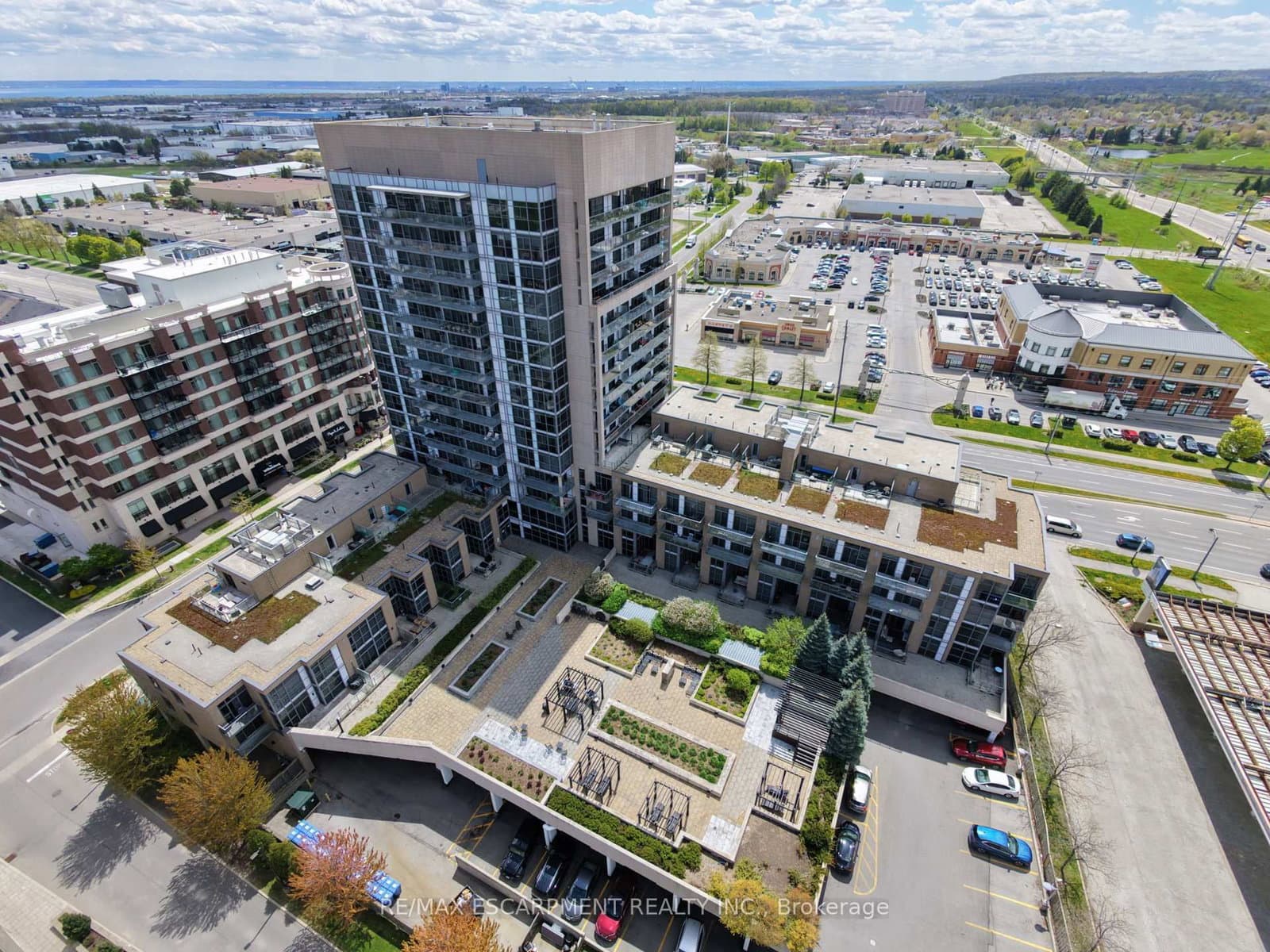 1940 Ironstone Drive, Unit 809 thumbnail 7