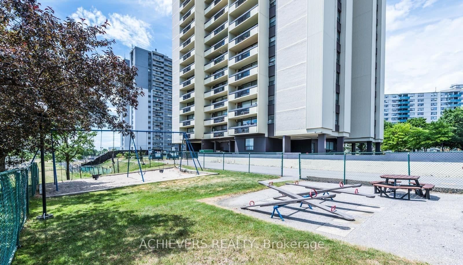 1455 Lawrence Avenue W, Unit 1004 thumbnail 3