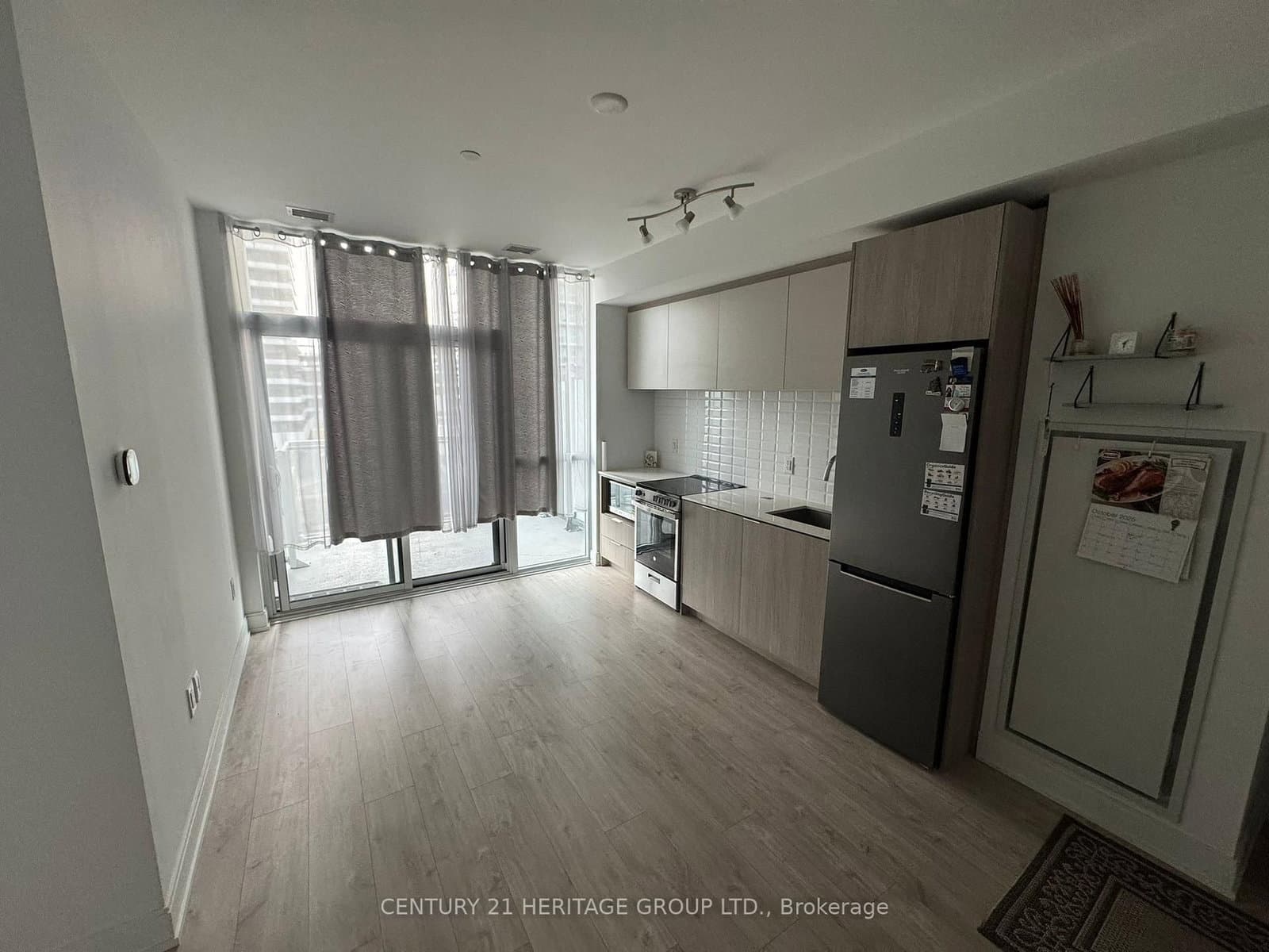 65 Annie Craig Drive, Unit 402 thumbnail 14