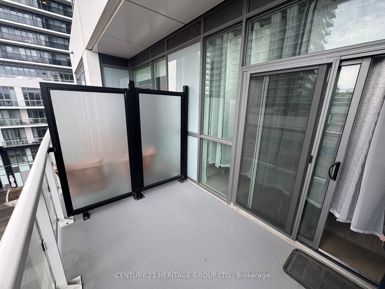 65 Annie Craig Drive, Unit 402 thumbnail 9