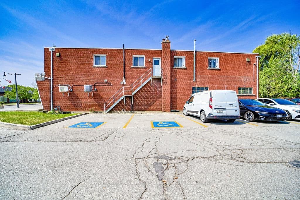 2307 - 2309 Lakeshore Road W thumbnail 26