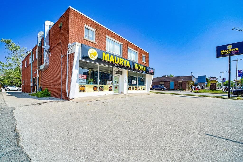 2307 - 2309 Lakeshore Road W thumbnail 28