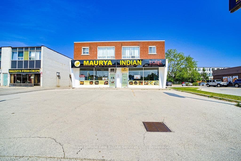 2307 - 2309 Lakeshore Road W thumbnail 29