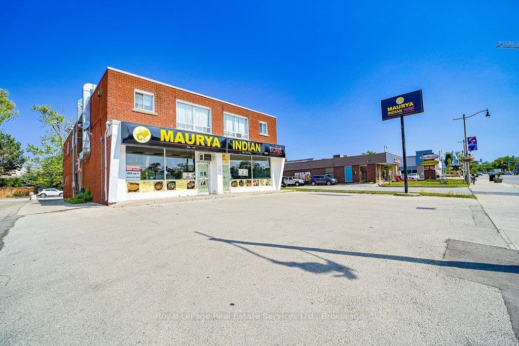 2307 - 2309 Lakeshore Road W thumbnail 30