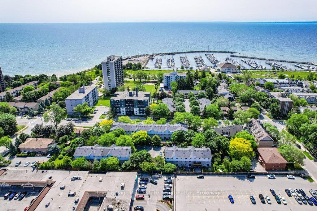 2307 - 2309 Lakeshore Road W thumbnail 4
