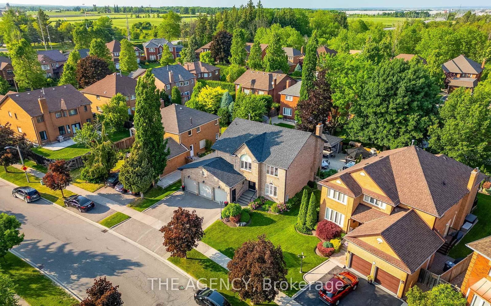 7 Stonegate Drive - Image 1