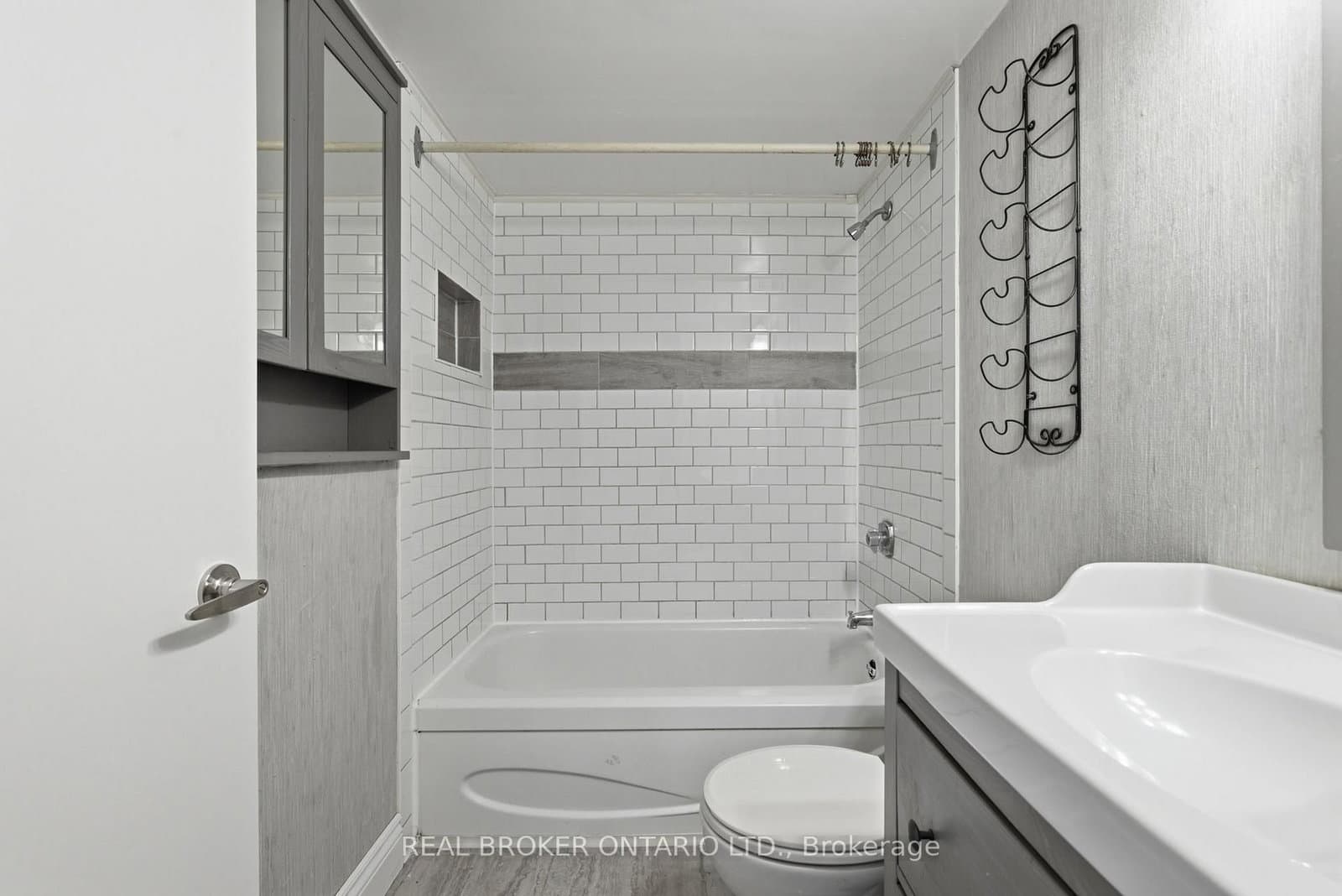 25 Fairview Road W, Unit 1103 thumbnail 14