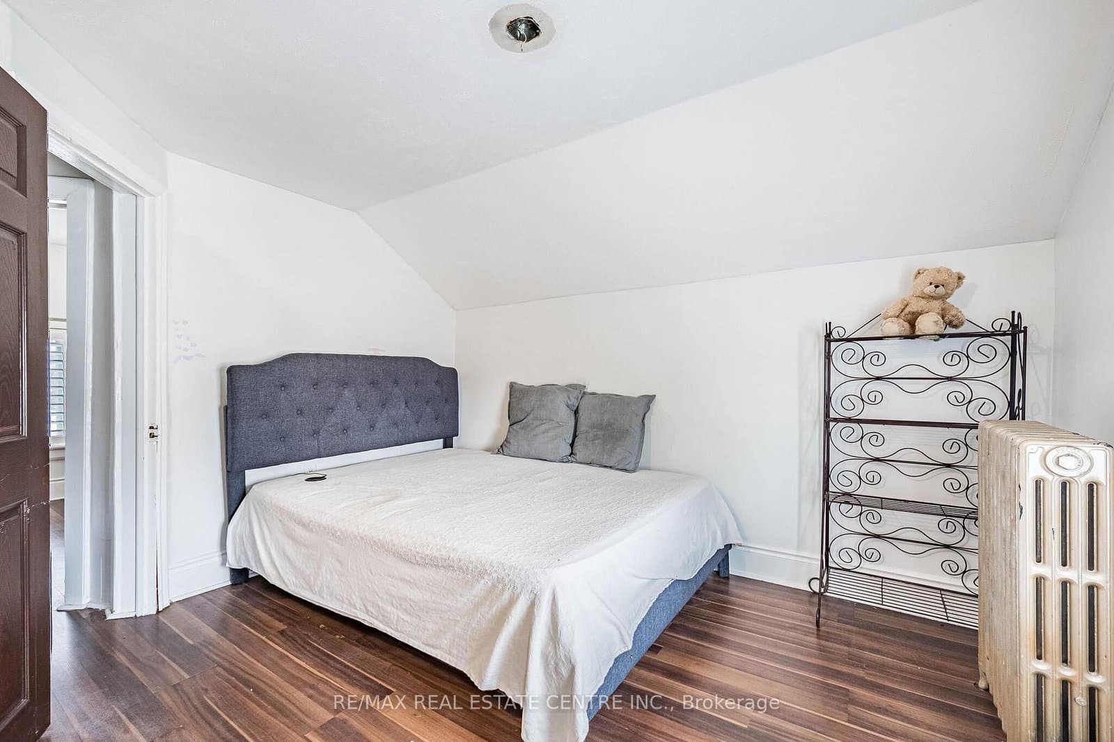 18 Hillcrest Avenue thumbnail 24