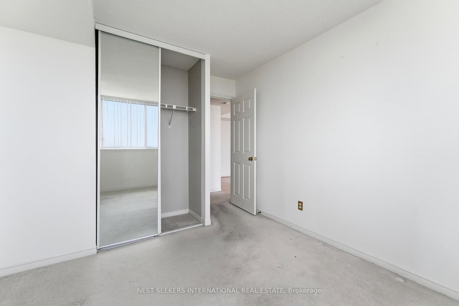 880 Dundas Street W, Unit 1604 thumbnail 20