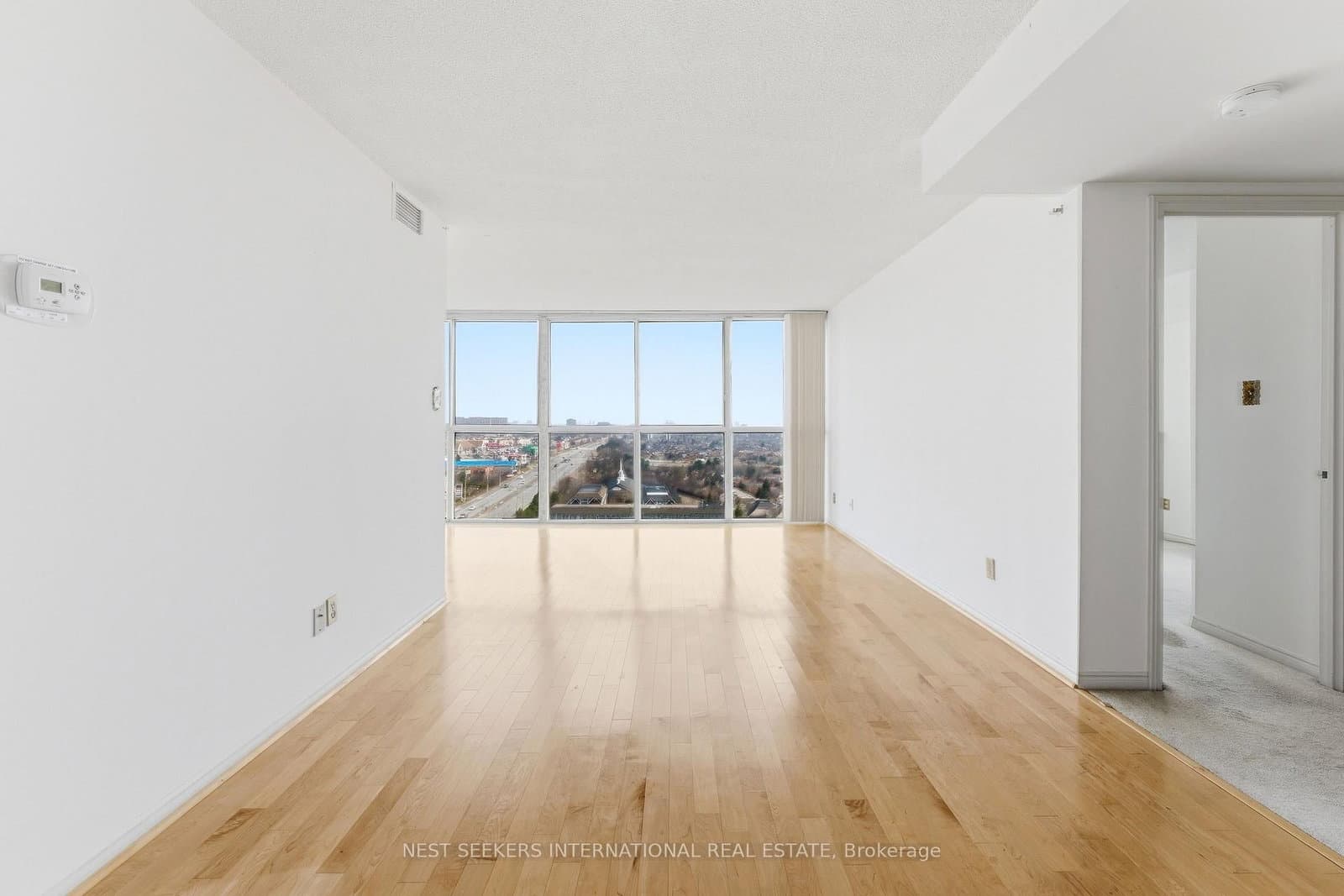 880 Dundas Street W, Unit 1604 thumbnail 3