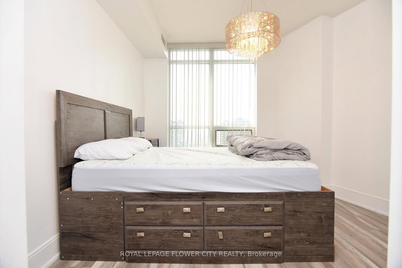 330 Burnhamthorpe Road W, Unit 1902 thumbnail 16