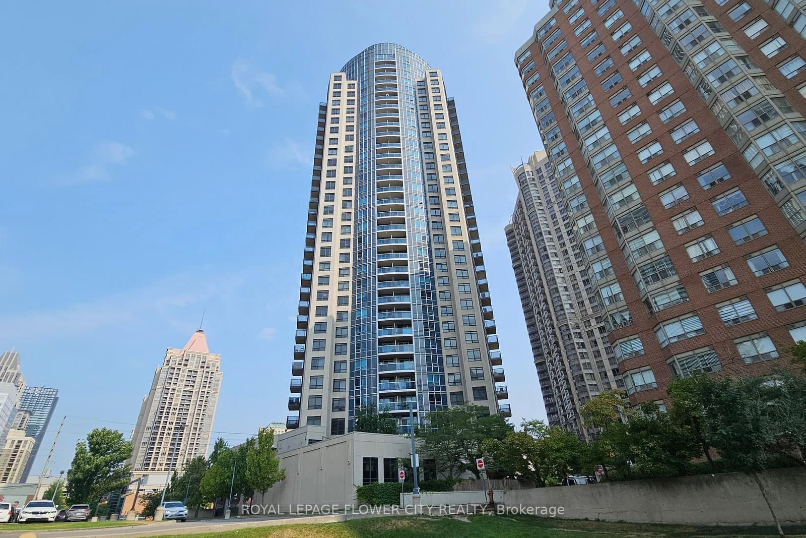330 Burnhamthorpe Road W, Unit 1902 thumbnail 2