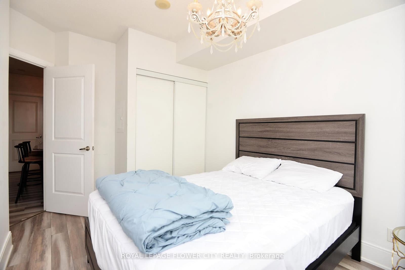 330 Burnhamthorpe Road W, Unit 1902 thumbnail 22