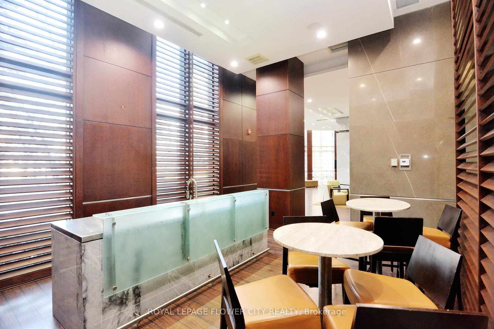 330 Burnhamthorpe Road W, Unit 1902 thumbnail 34