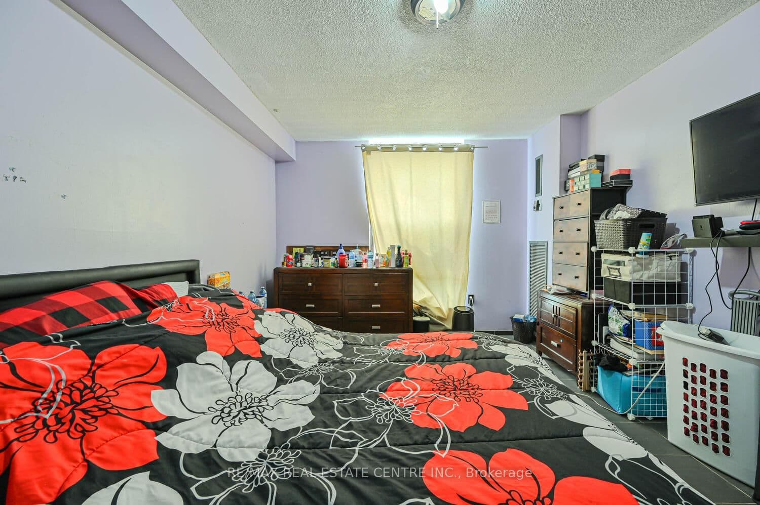 21 Knightsbridge Road, Unit 403 thumbnail 20