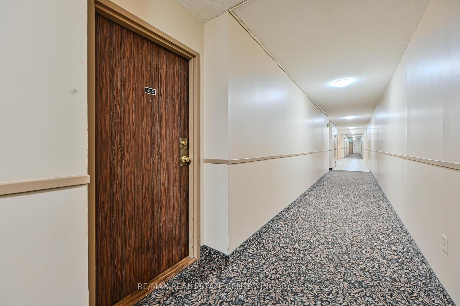 21 Knightsbridge Road, Unit 403 thumbnail 6